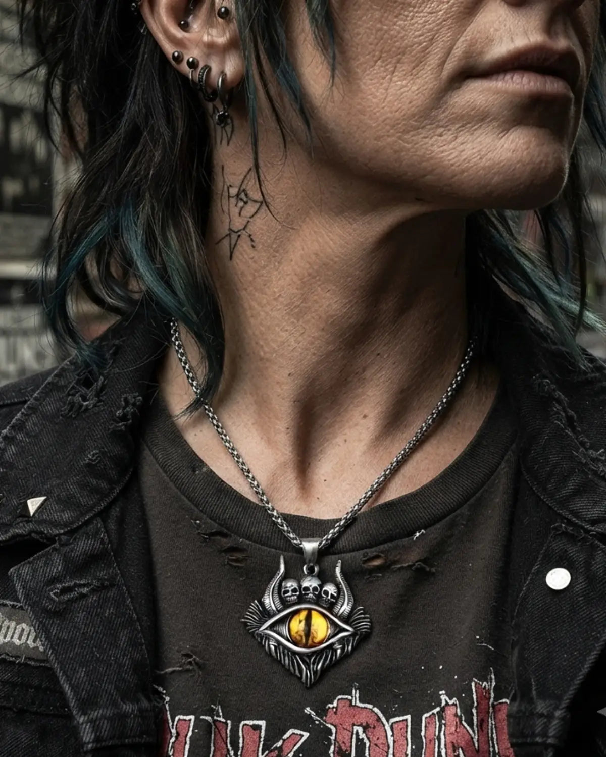 Gothic Demon Eye Pendant Necklace – Stainless Steel Three-Skull Evil Eye Jewelry